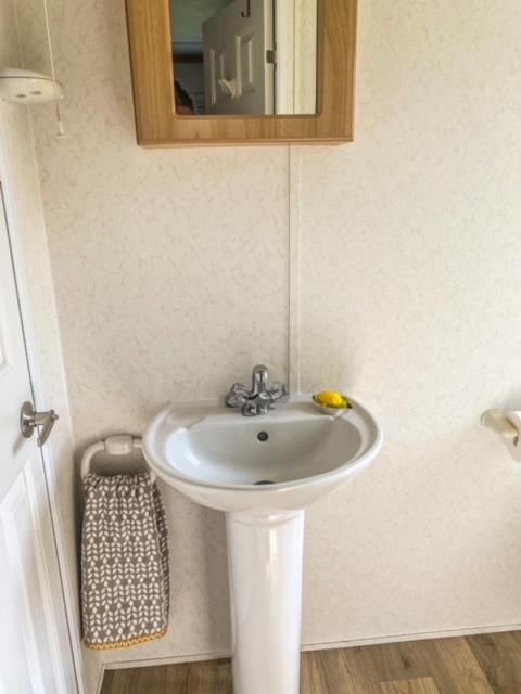 The Hygge Retreat At 7 Lakes Country Park, Lincolnshire Villa Crowle  ภายนอก รูปภาพ